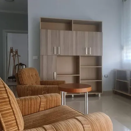 Cozy 16 - Pazariri D * Tirana