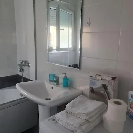 Cozy 16 - Pazariri D Tirana