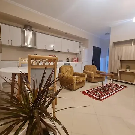 Cozy 16 - Pazariri D * Tirana